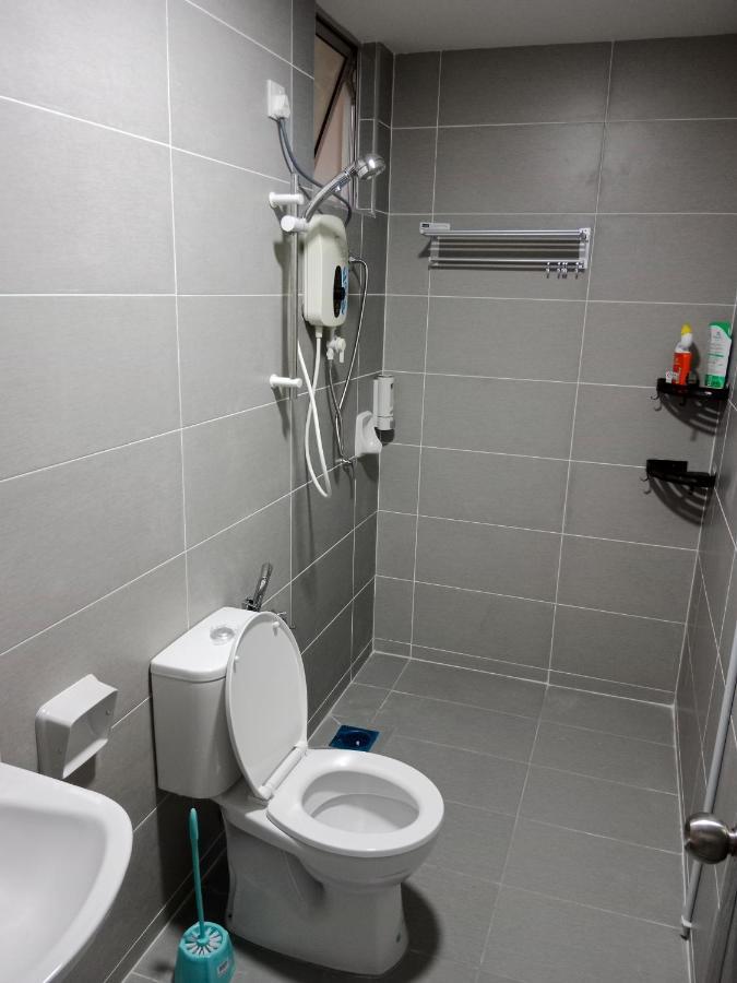 Muslim Homestay At Meru Ipoh Exterior photo