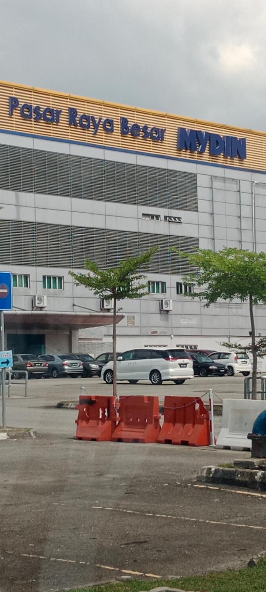 Muslim Homestay At Meru Ipoh Exterior photo