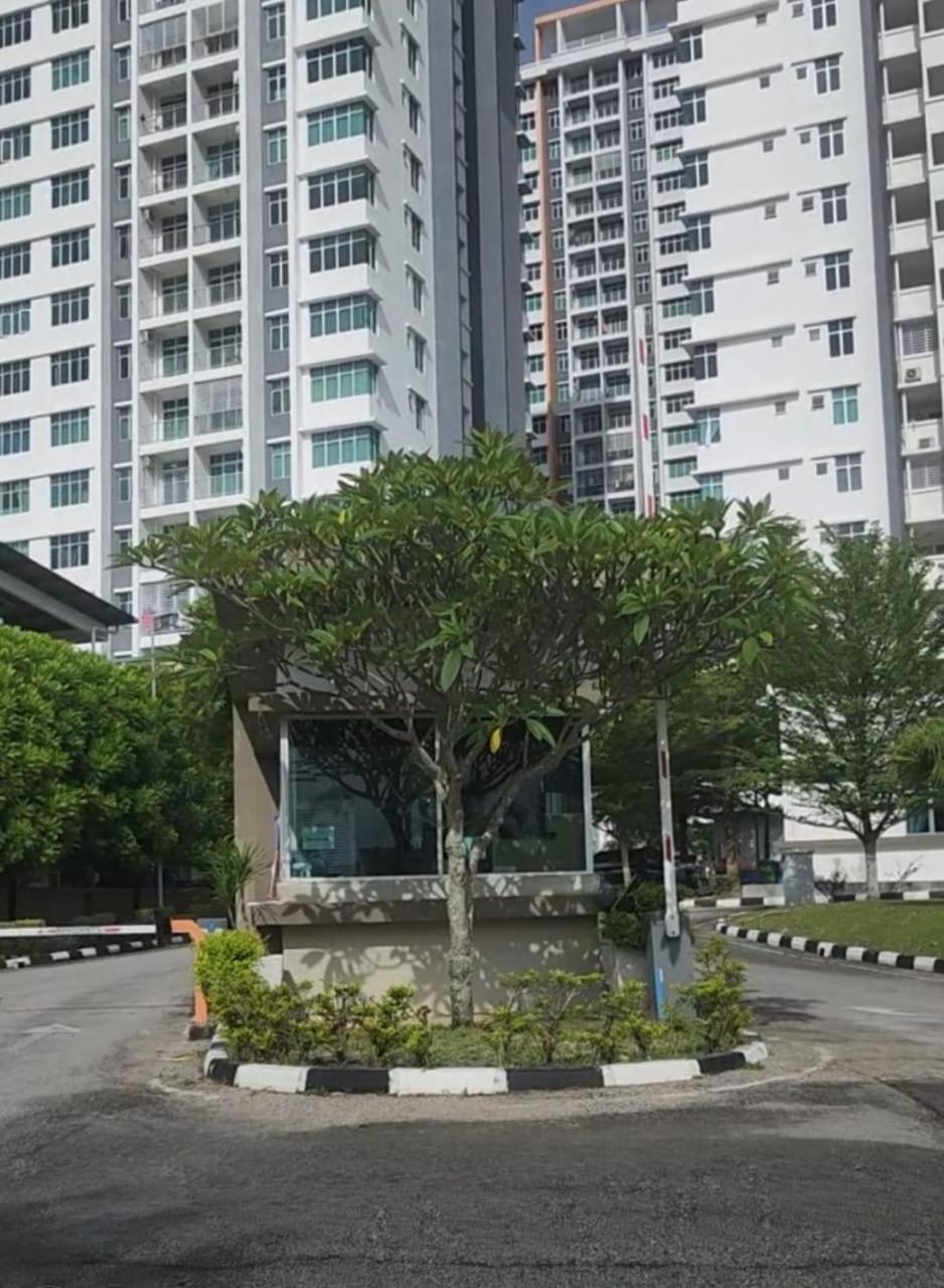Muslim Homestay At Meru Ipoh Exterior photo